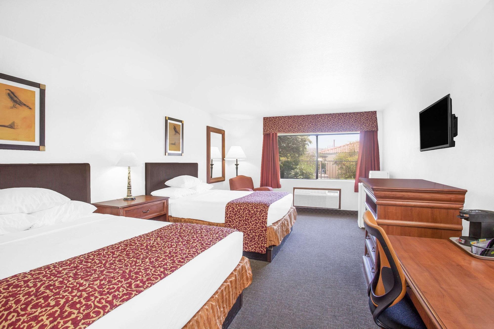 فندق Ramada By Wyndham بارستاو، سان بيرناردينو، كاليفورنيا المظهر الخارجي الصورة