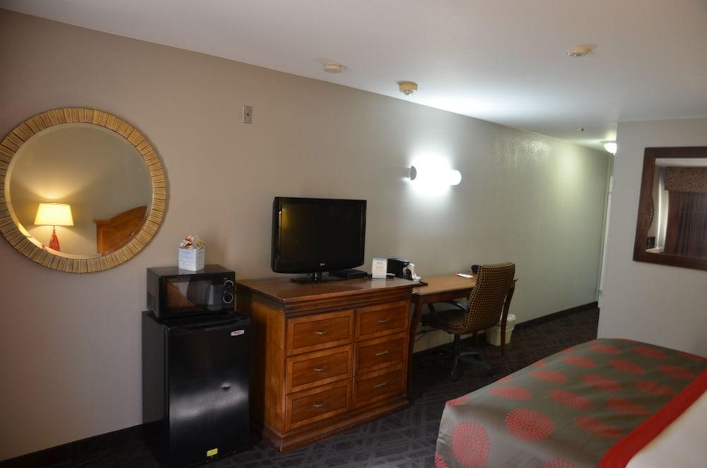 فندق Ramada By Wyndham بارستاو، سان بيرناردينو، كاليفورنيا المظهر الخارجي الصورة